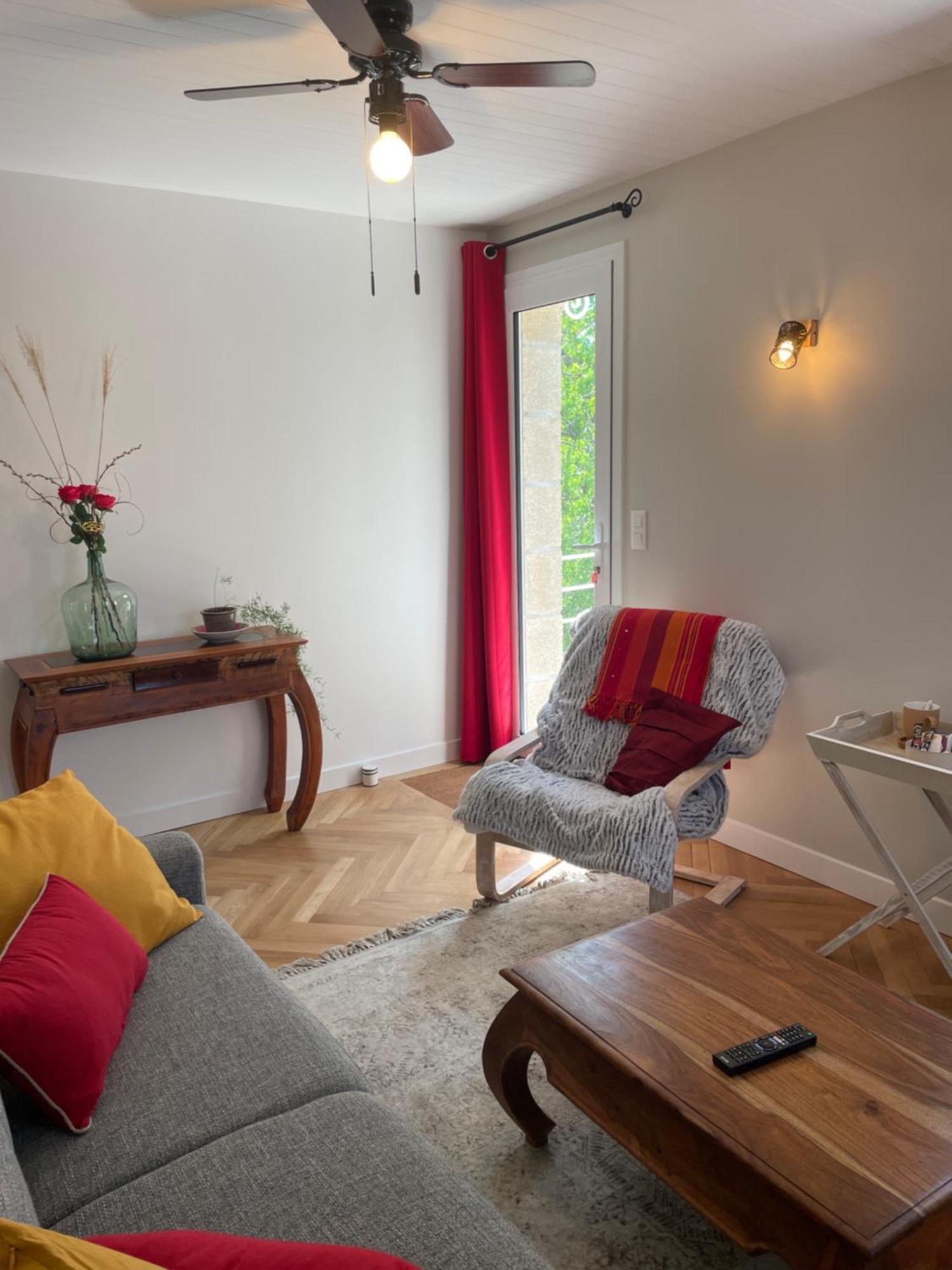 Le Pas Du Faon Bed & Breakfast Caudan ภายนอก รูปภาพ